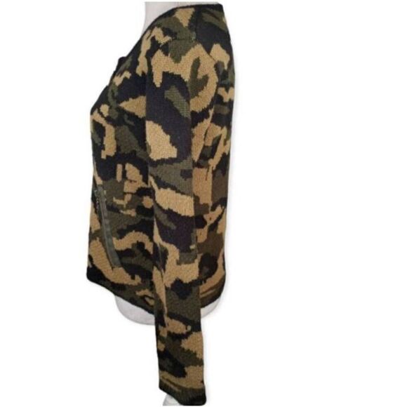 LUMIERE GREEN CAMO ZIP FRONT SWEATER SZ.S EUC. - Picture 2 of 6